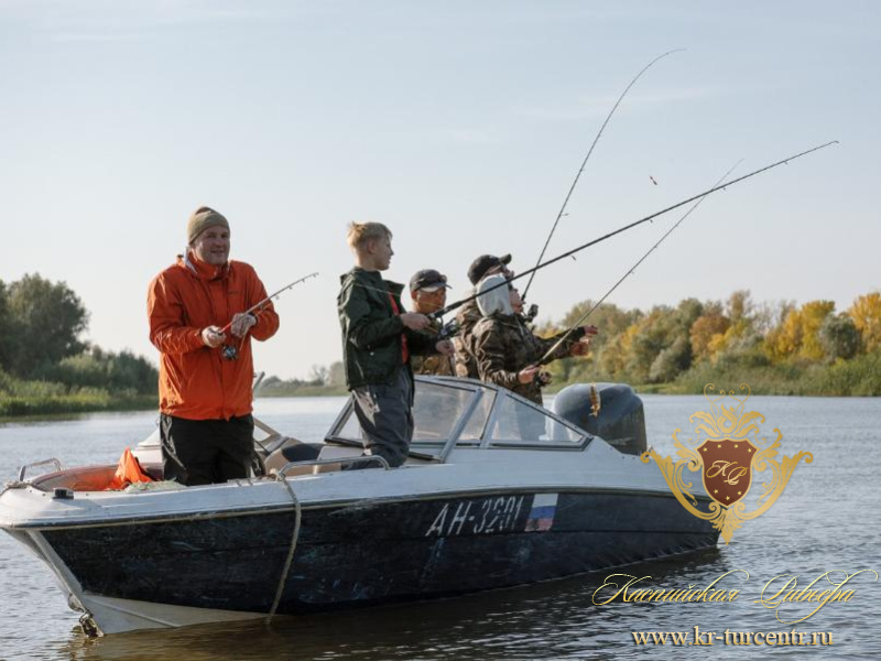 Азимут Волга Парк Отель Астрахань аренда флота и рыбалка